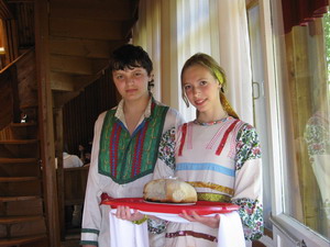 bread_and_salt_russian_tradition.jpg